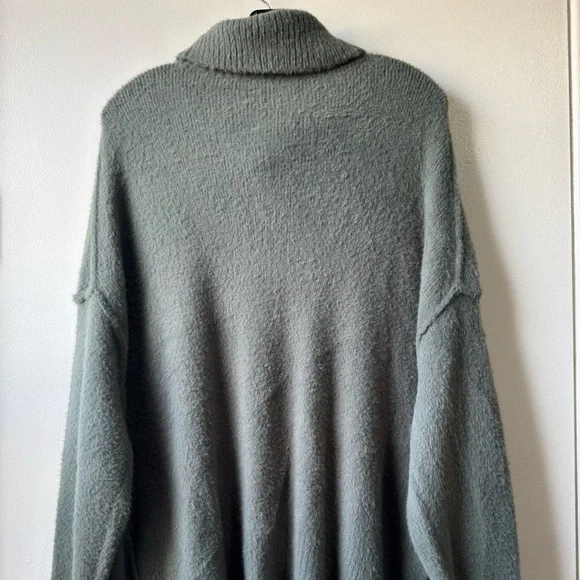 Aerie Turtleneck Sweatshirt - Picture 4 of 9